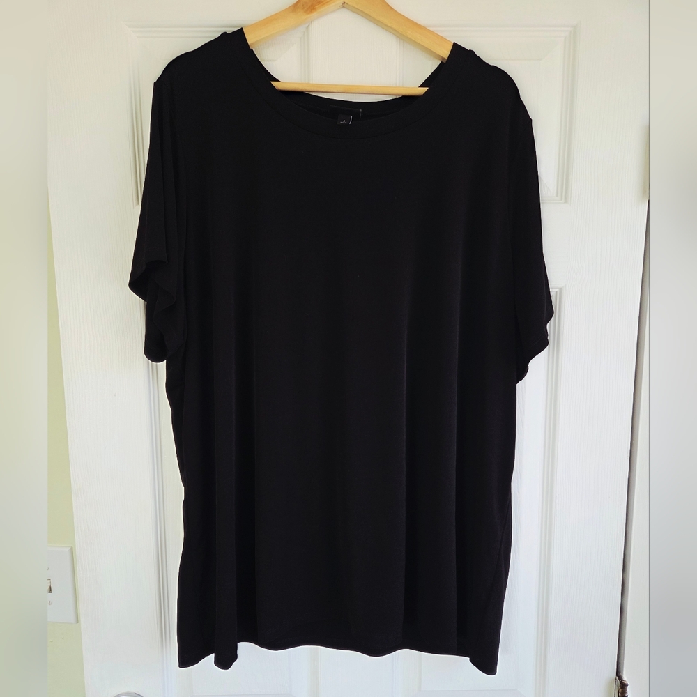 Torrid ✨️ Classic Black Women's T-Shirt Size 4